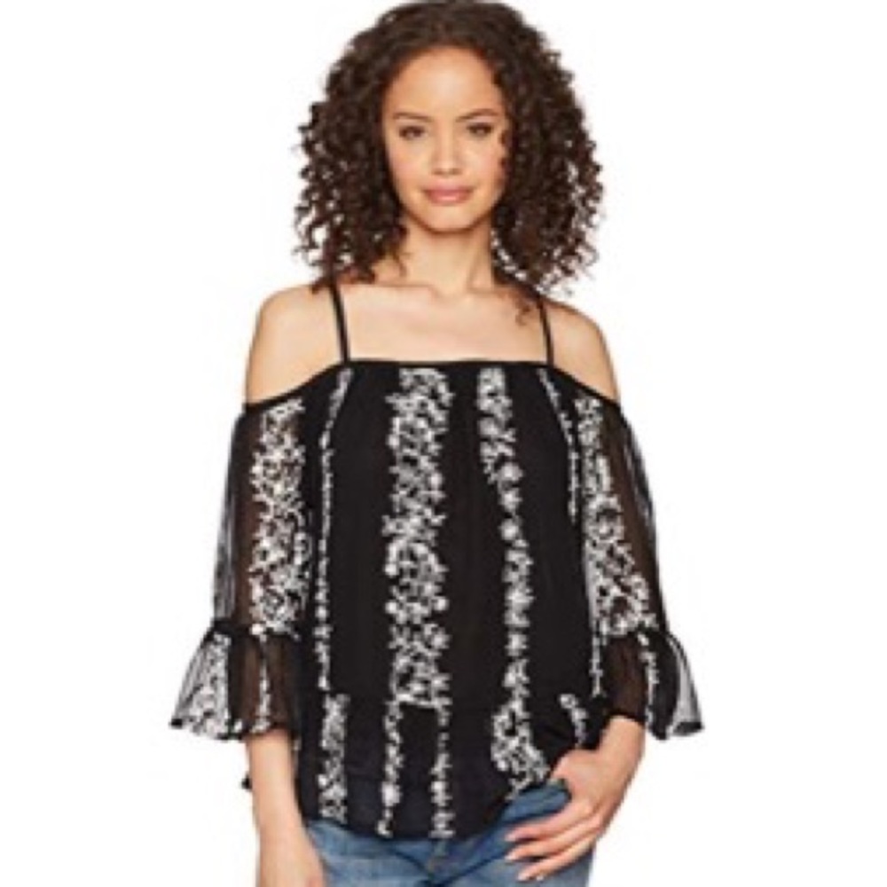 new ✦ R&J Couture ✦ Ruffled Cold Shoulder Top ✦ - Picture 6 of 12